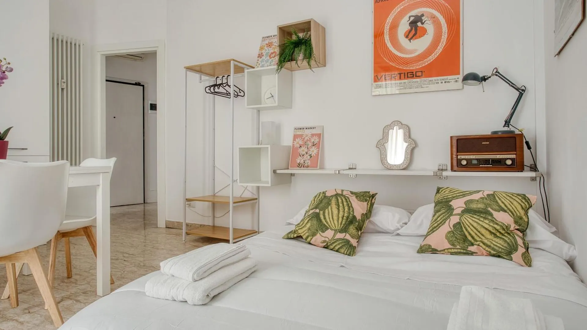 Ideal Rent - Dino Campana 8 Milan Italy