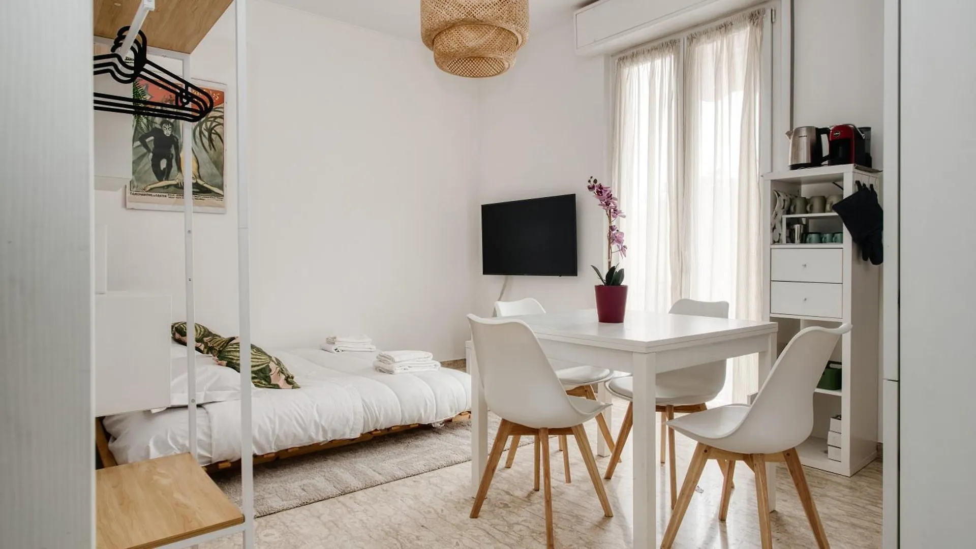 Ideal Rent - Dino Campana 8 Milan